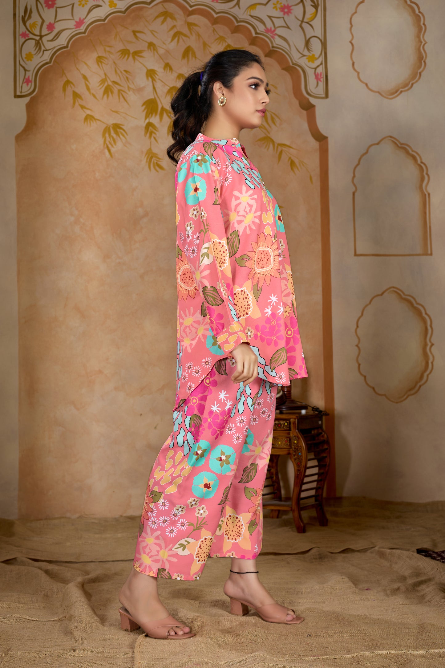 Pink Illustrated Flower Pattern Printed Cord Set